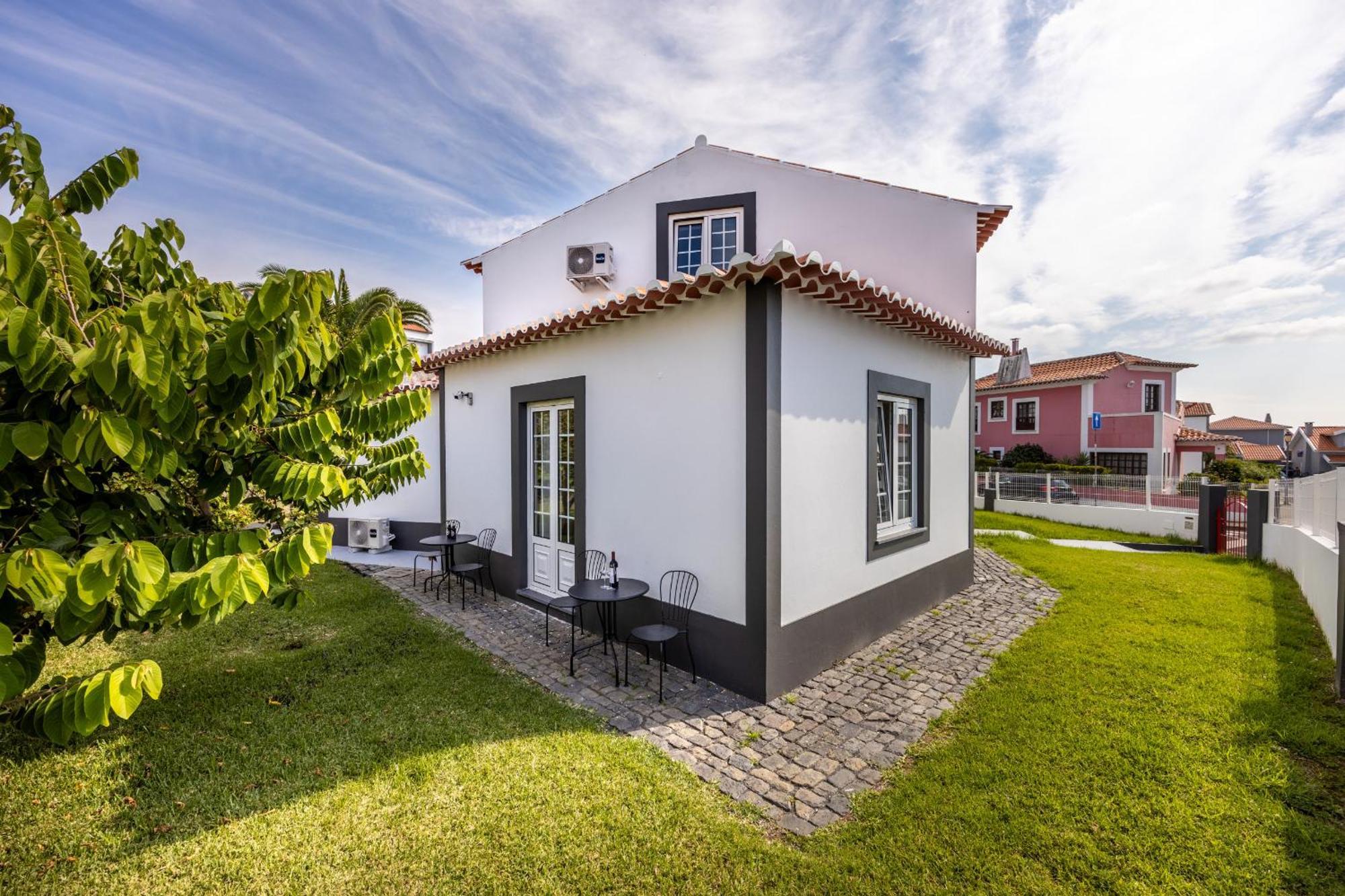 Angra Charming Suites By Seewest Angra do Heroismo Bagian luar foto