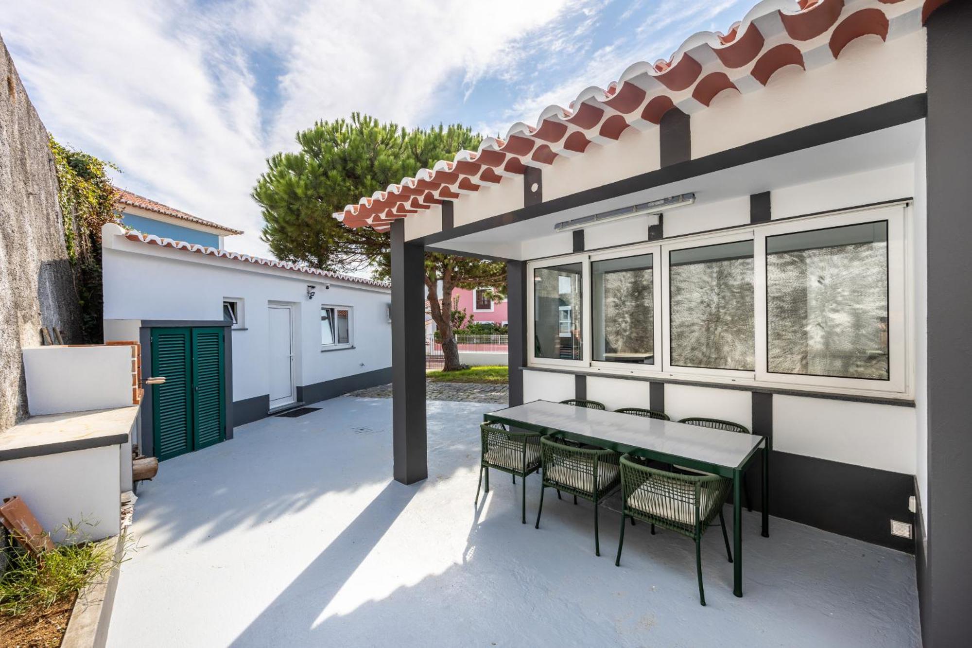Angra Charming Suites By Seewest Angra do Heroismo Bagian luar foto